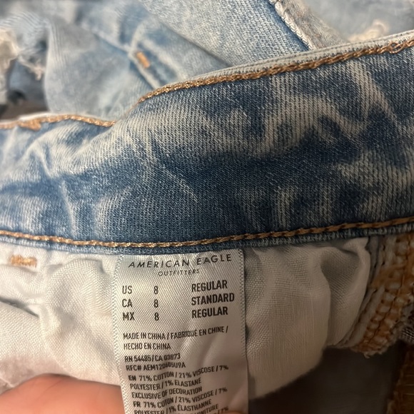 Women’s American eagle jeans size 8 barley worn (regular stretch) - Picture 3 of 4